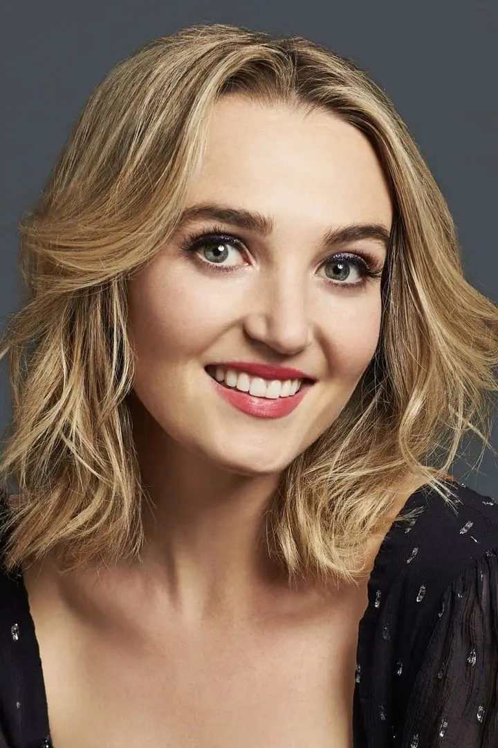 Chloe Fineman