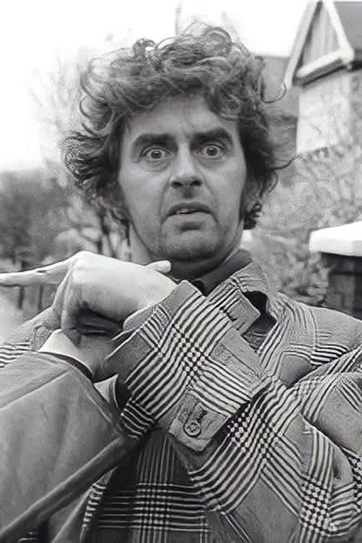 Ian MacNaughton